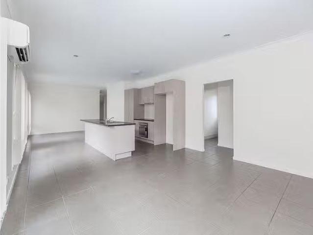Cheap 14 Menara Circuit, North Lakes, QLD 4509