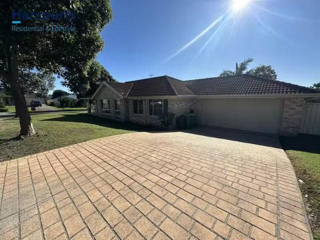 Deal! 14 Redwood Street, WOONGARRAH, NSW 2259 House for Rent