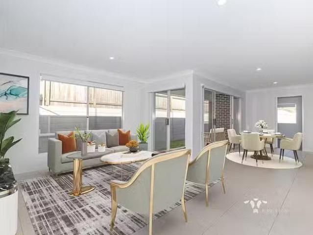 Unique 14 Stellar Street, Spring Mountain, QLD 4300