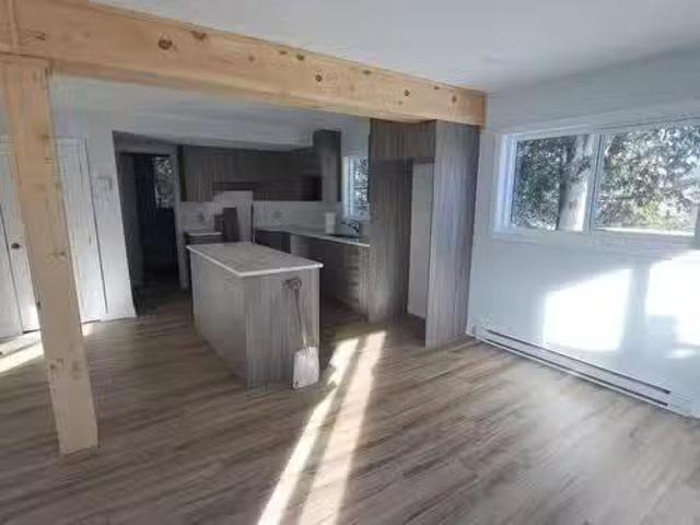 Cheap 1501 1505 Rue Dumouchel, Sainte Adèle, QC, J9B 1V9 l.
