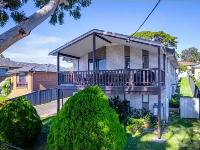 Rental! 1/50 Attunga Avenue, Kiama Heights Apartment for rent.