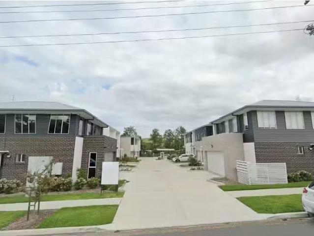 New 15/10 Faucett St, Blackalls Park Townhouse for rent Liste.