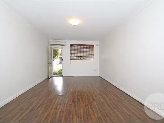 Unique 1/54 Shaw Street, Wagga Wagga Apartment for rent Liste.