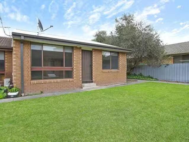 Cozy 15/520 Kaitlers Road, Lavington, NSW 2641