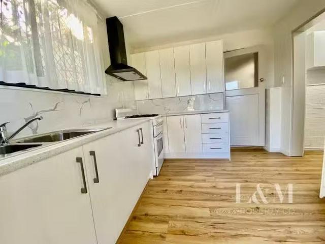 Deal! 1/55 New Road, Oak Park VIC 3046