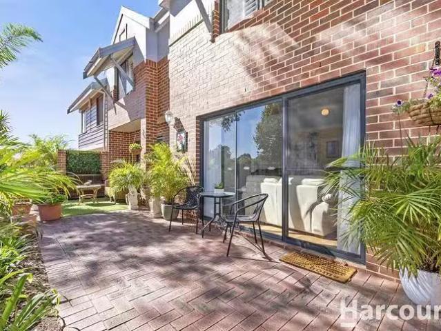Unique 1/56 Nottinghill Street, Joondalup, WA 6027