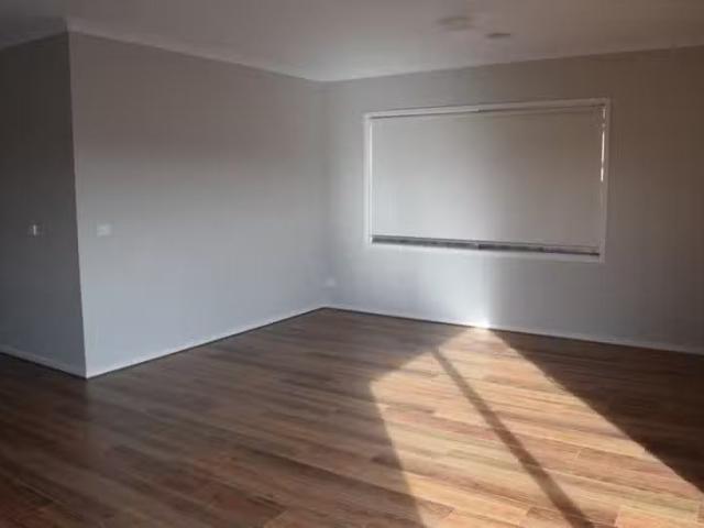 Cozy 15 Trophy Way, Diggers Rest VIC 3427