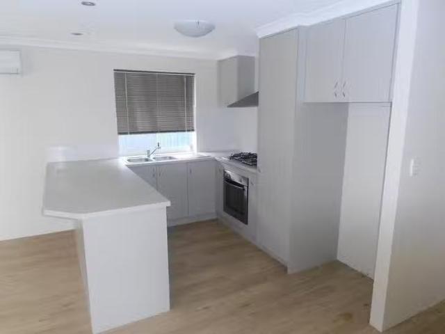 Charming 15 Coppin Place, Australind, WA 6233