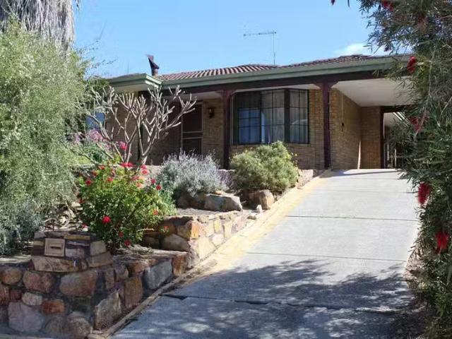 Cheap 15 Culwalla Close, Kallaroo, WA 6025