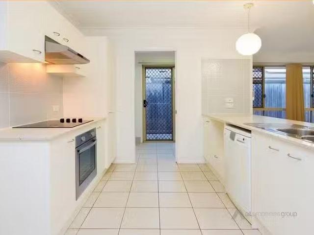 For Rent! 15 Equinox Street, Berrinba, QLD 4117