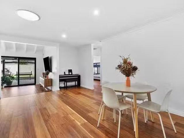 Cozy 15 Fitzgerald Court, Kingsley, WA 6026