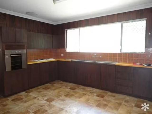 Rental! 15 Gurney Road, Spearwood, WA 6163