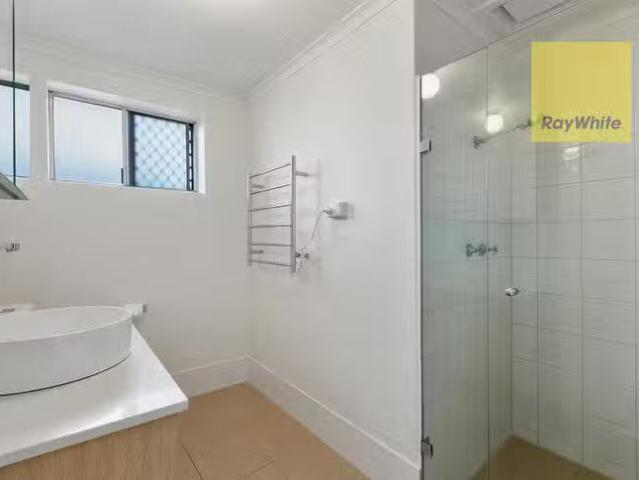 Nice 1/5 Leicester Street, Glenelg North, SA 5045