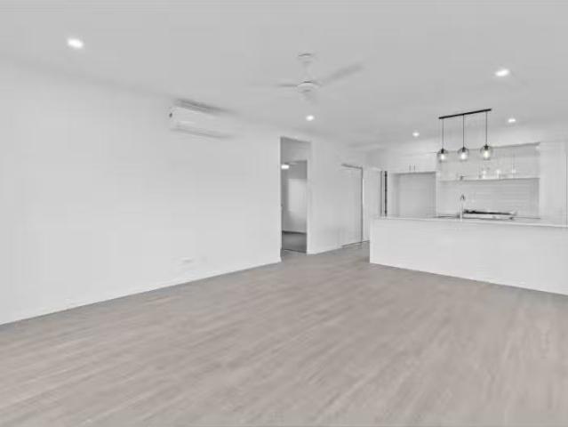 Charming 15 Paterson Road, Walloon House for rent Listed by R.