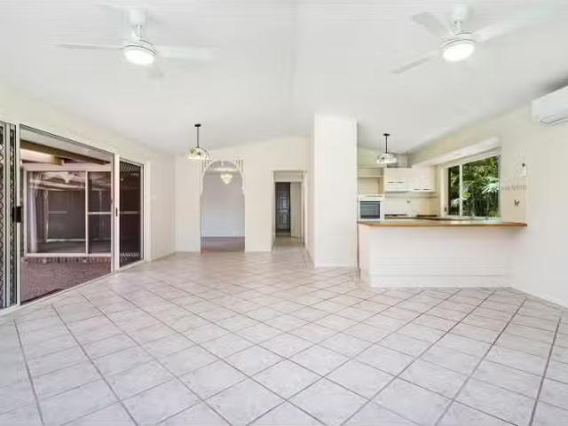 Deal! 15 Penda Court, Bogangar House for rent Listed by Warre.