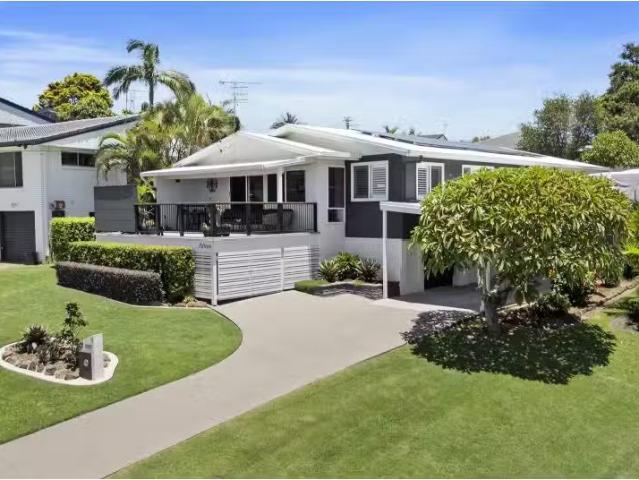 Charming 15 Pioneer Parade, Banora Point House for rent Liste.