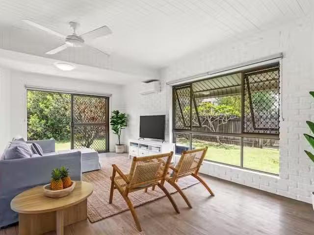 Just in! 1/5 Piper Street, PEREGIAN BEACH, QLD 4573 Villa fo.