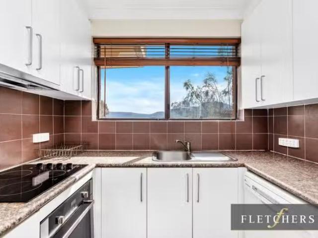 Unique 1/60 Campbell Street, Wollongong NSW 2500 Unit For Le.