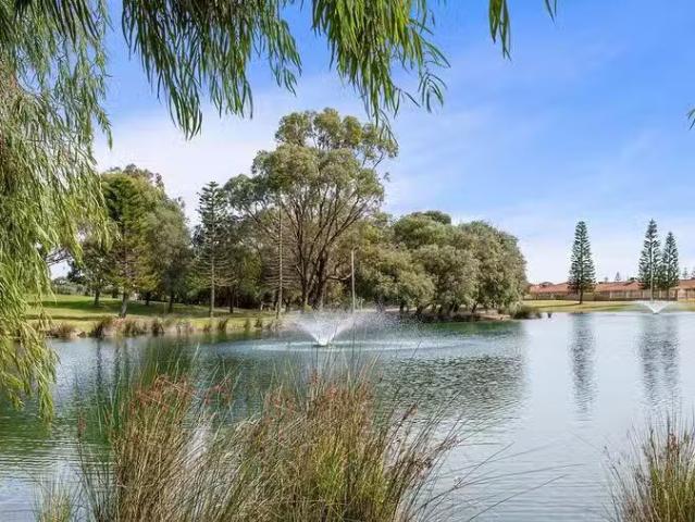 Nice 16/20 Westralia Gardens, Rockingham, WA 6168