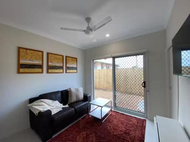 Nice 1/62 Sandy Camp Road, Wynnum West QLD 4178
