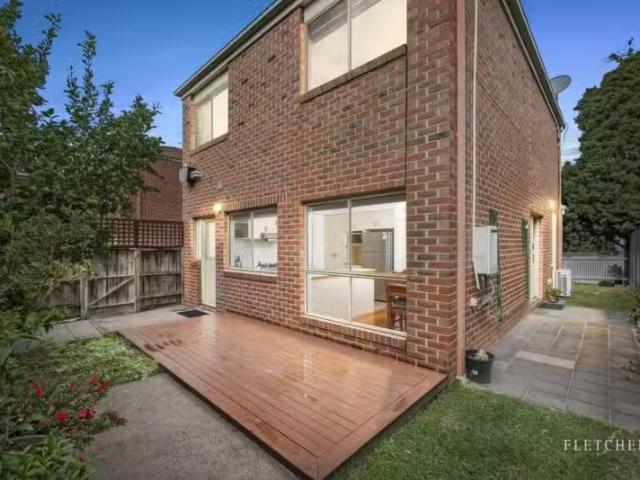 Cheap 1/635 Burwood Highway, Vermont South VIC 3133 Townhous.