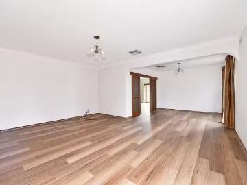 Charming 163 Templewood Crescent, Avondale Heights VIC 3034