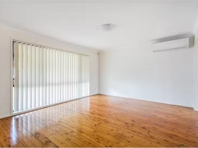 Unique 164 Smith Street, SOUTH PENRITH House for rent Listed.