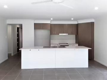 Deal! 167 Woodline Drive, SPRING MOUNTAIN, QLD 4300 House fo.