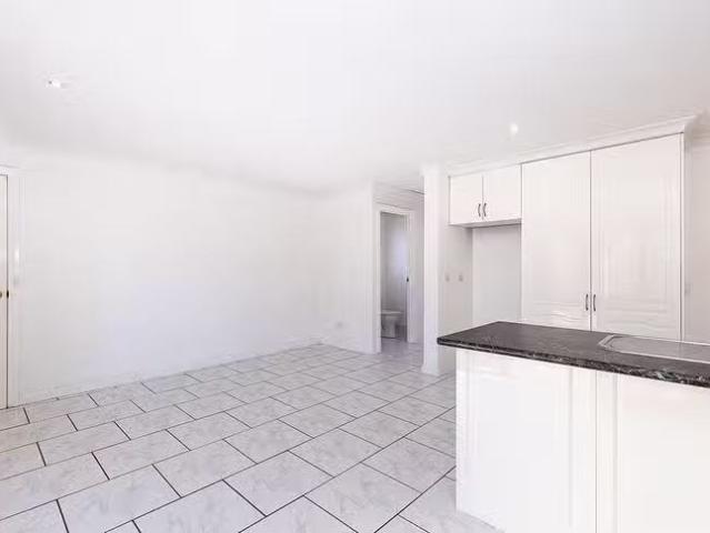 Nice 1/682 Kiewa Street, Albury, NSW 2640