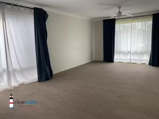 New 16 Timber Way, Surf Beach House for rent Listed by Bee Cr.