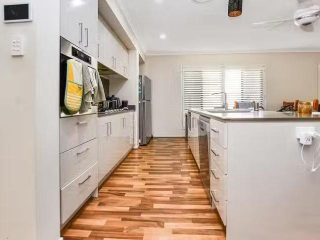 Deal! 16 Woodline Drive, Spring Mountain, QLD 4300