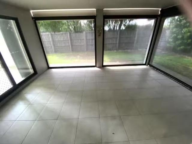 Deal! 16 Woden Crescent, Ooralea QLD 4740