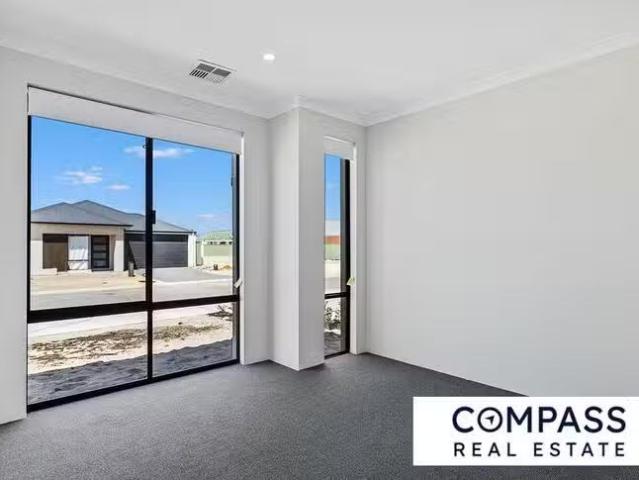 Unique 16 Yabbra Entrance, Yanchep, WA 6035