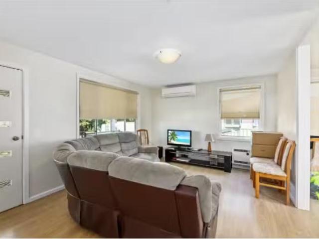 New 16 Bingle Street, Scone House for rent Listed by Monique.