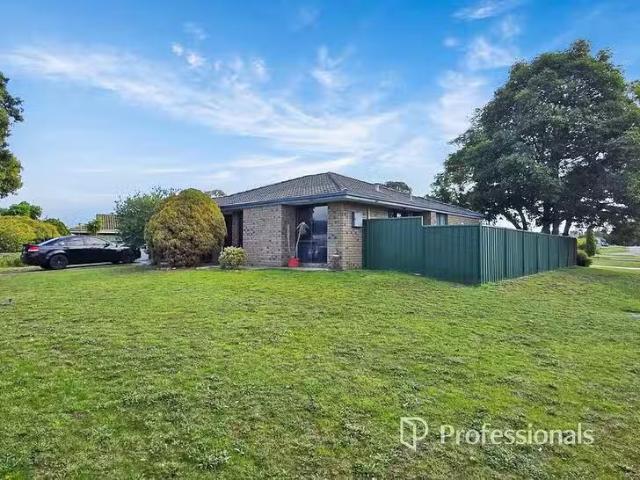 New 16 Chapple Drive, Australind, WA 6233