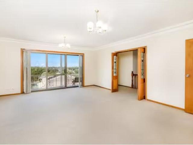 New 16 Glendale Place, Jannali House for rent Listed by Jack.