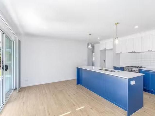 Nice 16 Panda Street, Southside, QLD 4570