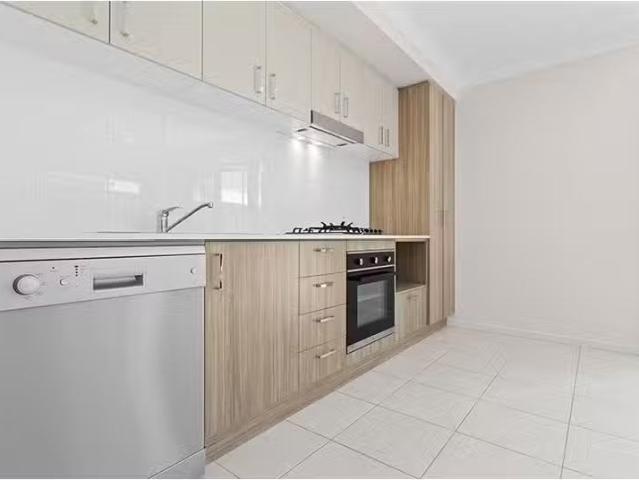 Nice 1/6 Parkham Street, Thornton Apartment for rent Listed b.