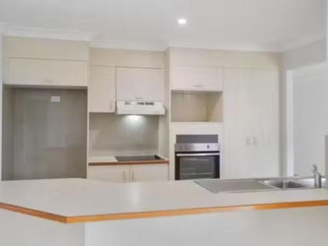 Cheap 16 Peppertree Street, Sinnamon Park, QLD 4073