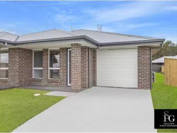 Cozy 16 Pillar St, BELLBIRD House for rent Listed by Grace Co.