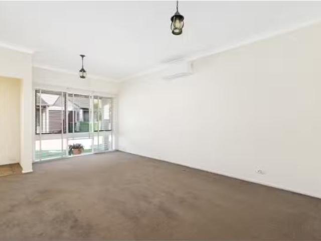Charming 17/11 15 Fontainebleau Street, Sans Souci Apartment f.