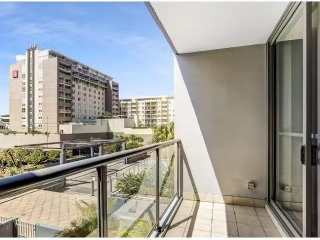 Nice 17/12 Bank St, Wollongong Apartment for rent Listed by L.