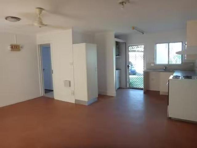 Nice 1/71 Boland Street, Westcourt, QLD 4870
