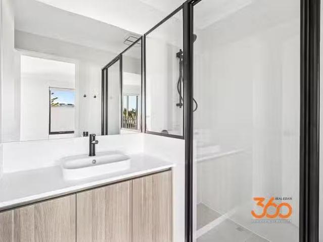 Charming 172 Reflection Boulevard, Jindalee, WA 6036