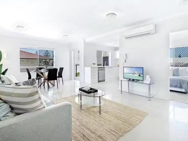 Cozy 17/39 Frank Street, Labrador, QLD 4215