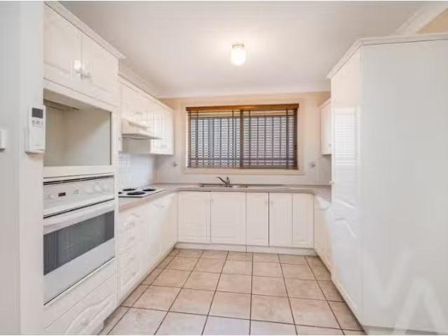 Deal! 1/76 Dudley Road, Charlestown Townhouse for rent Listed.