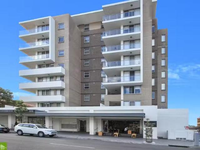 Nice 18/11 15 Atchison Street, WOLLONGONG Apartment for rent.
