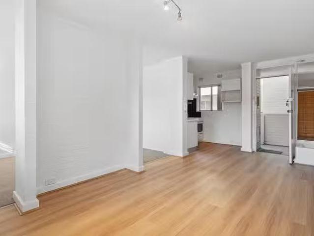 Cozy 18/12 Onslow Road, Shenton Park, WA 6008