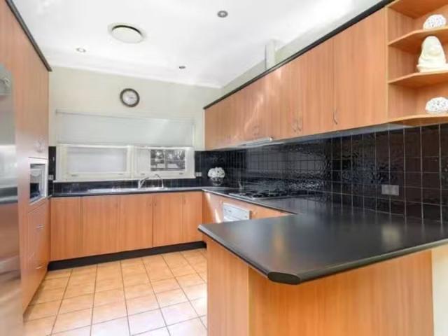 Rental! 185 The Trongate, Granville House for rent Listed by.