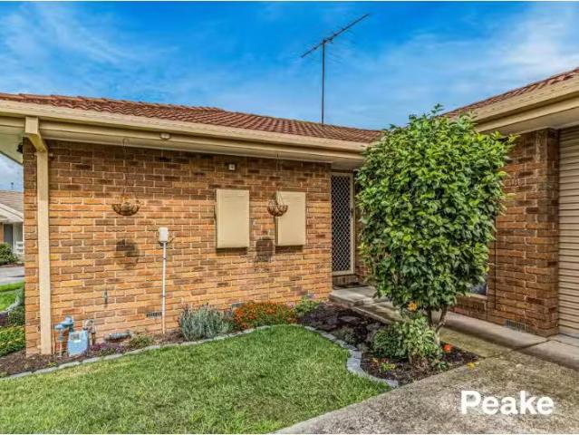 Deal! 18/7 9 Denise Court, NARRE WARREN Apartment for rent Li.